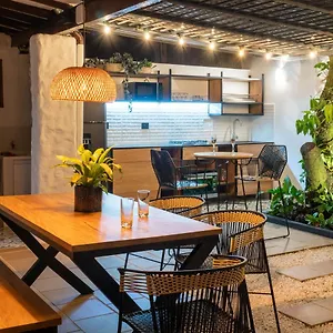 Bed & Breakfast Casa Medallo, Medellín